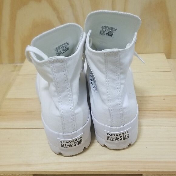 Converse Chuck Taylor All Star Lugged High White Women's size 10, Men's size 8 - Picture 2 of 7